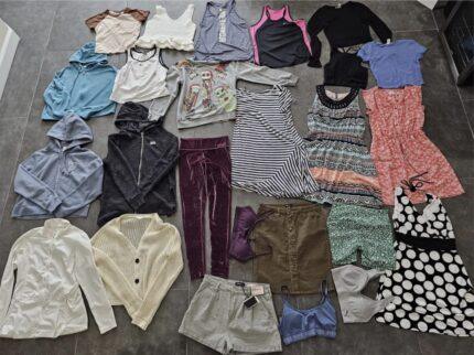 25 PCS Women’s Mixed Clothing Bundle – Hoodies, Leggings, Tops & Dresses (Mixed Sizes)